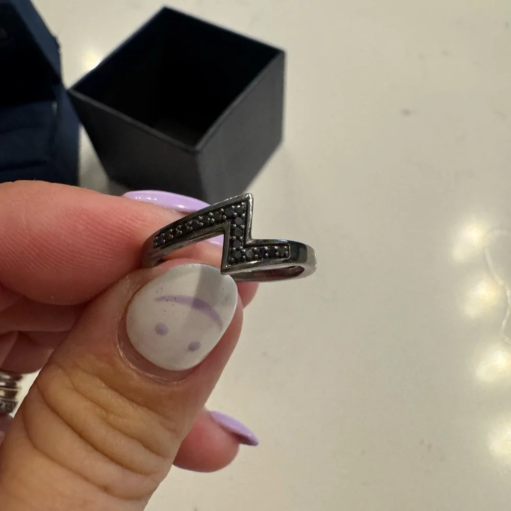 Disney Black and Silver Zigzag Ring - Picture 2 of 7